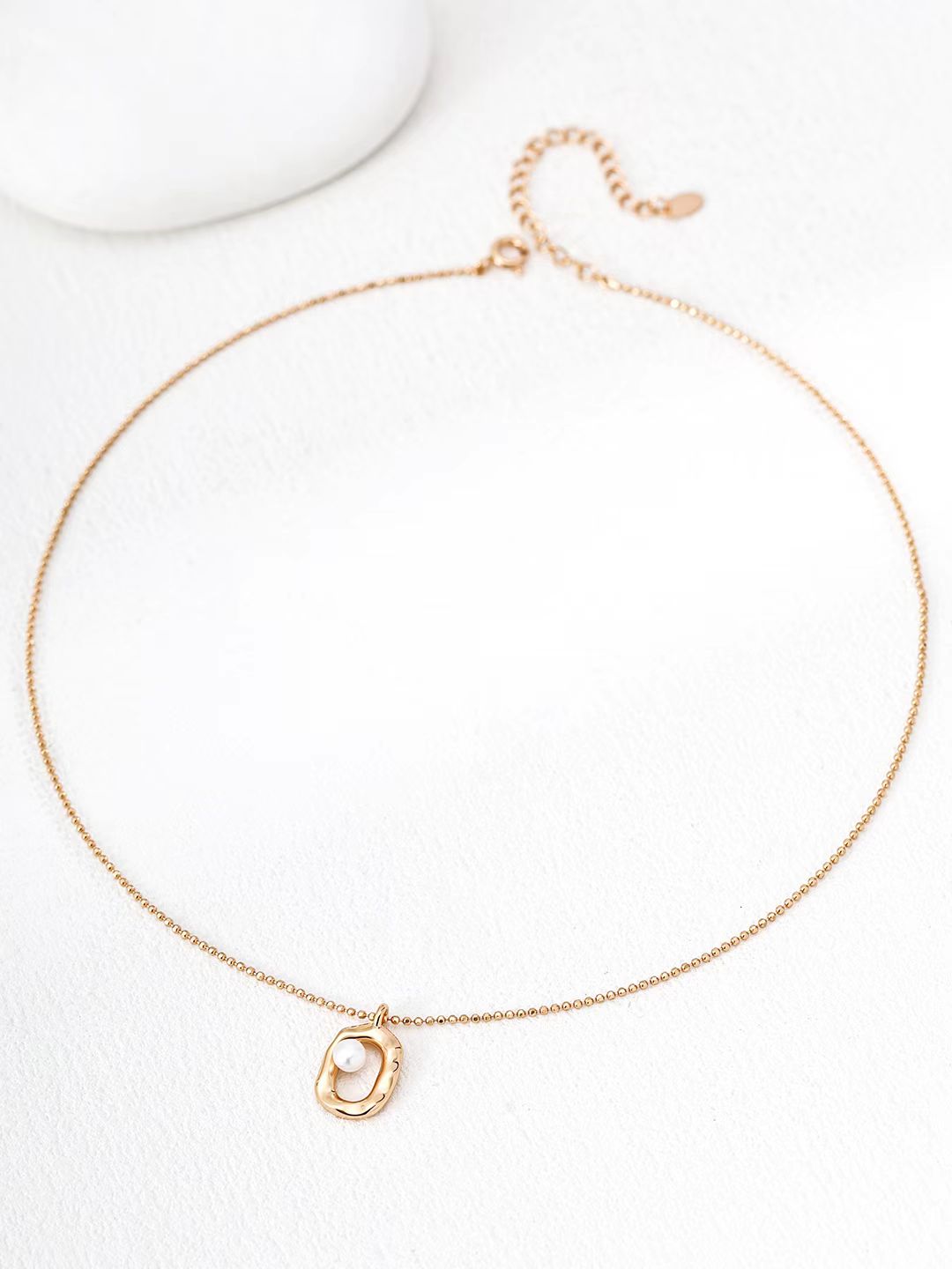 Form Pearl Pendant
